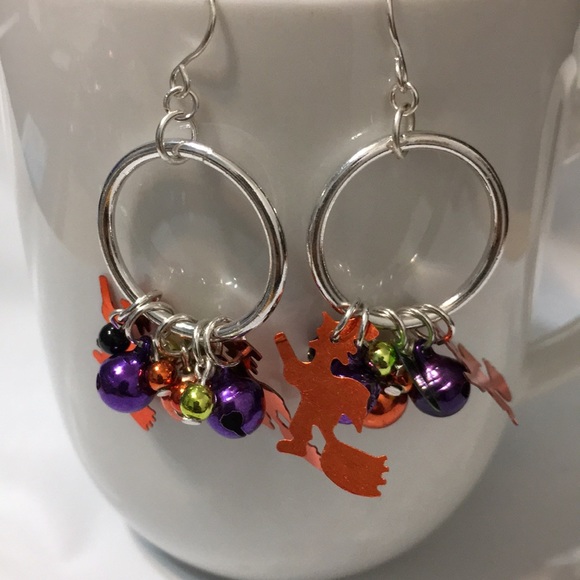 2 for $10 Halloween earrings - Picture 1 of 1